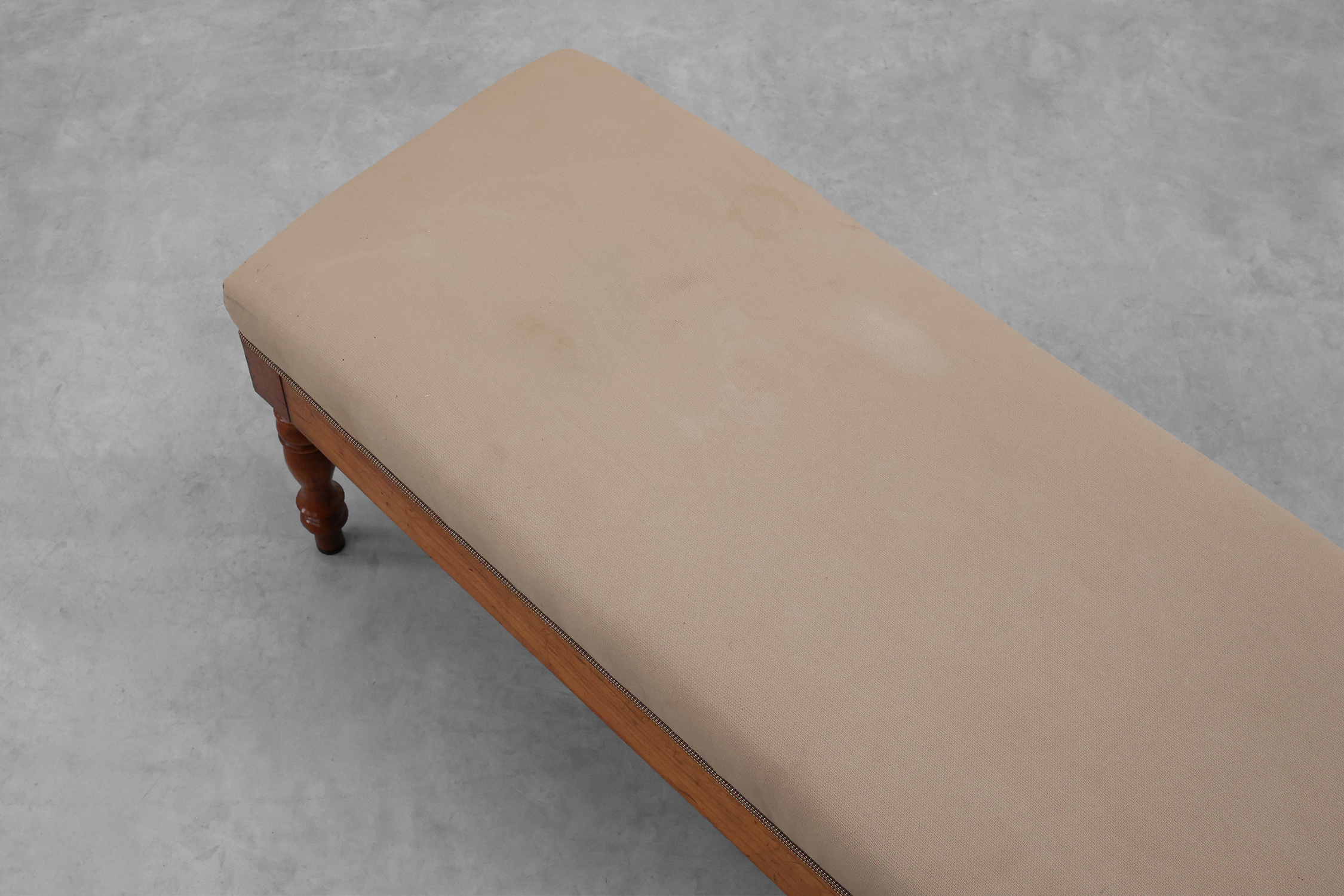 Elegant 19th Century Bench with Six Turned Legs, circa 1840thumbnail